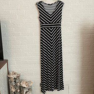 Apt. 9 chevron stripe black and white maxi dress